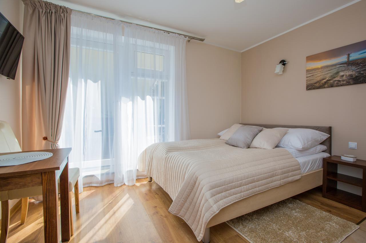 Studio with Terrace (2 Adults),645668850:JPEG